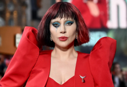 LADY GAGA je späť s novou tvorbou. Vydala album Harlequin k filmu Joker: Folie à Deux