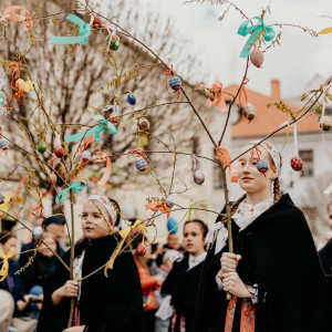 V Trnave oslávia príchod jari tradičným folklórnym podujatím